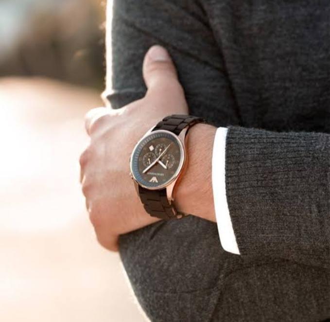Luxury Men’s Analog Quartz Watch – Stylish Silicone Strap Wrist Watch for Men | Waterproof Casual & Formal Watch